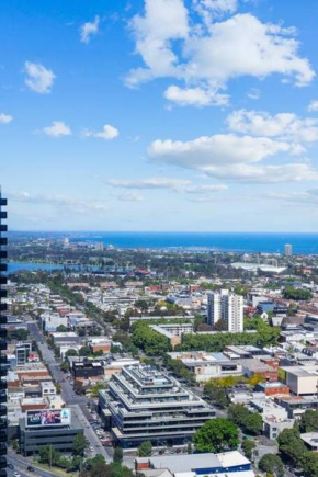 Amazing Bay Views & Spacious In Southbank 2B2B1C